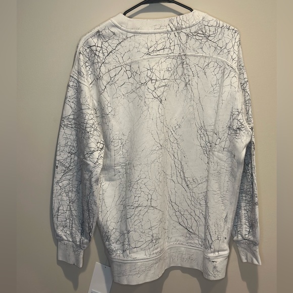 NWT Lululemon perfectly oversized crewneck sweatshirt. Tie dye. Size 4. - Picture 3 of 4